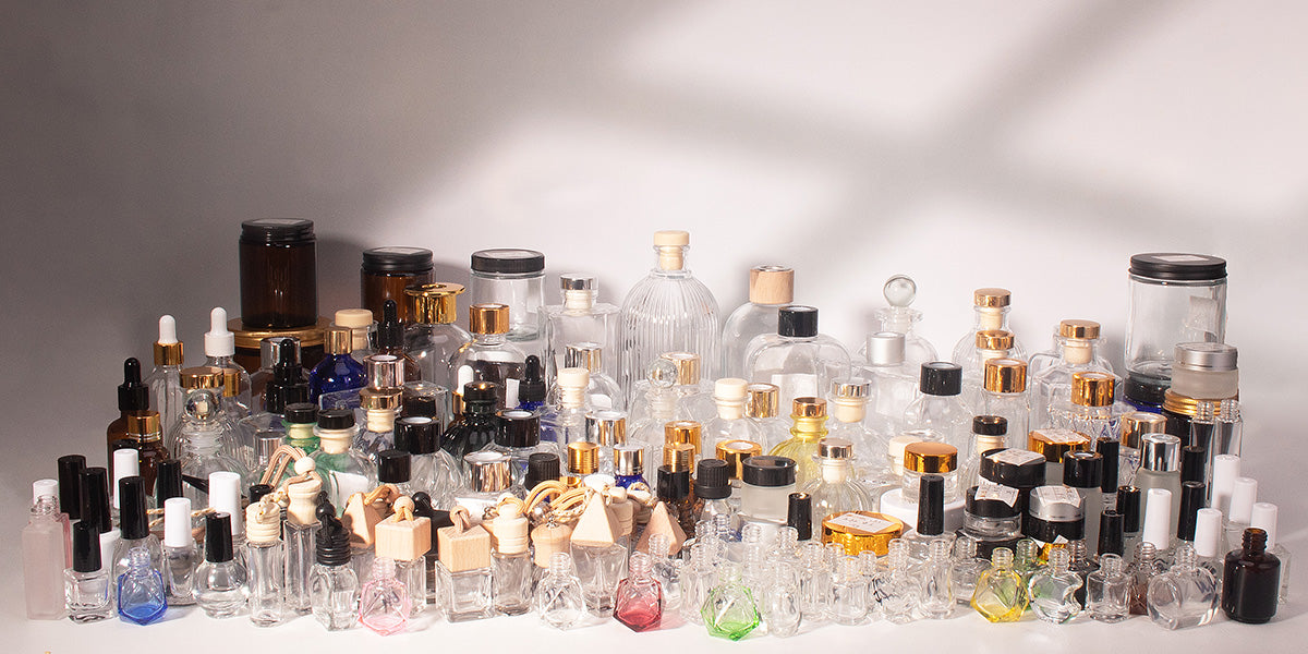 300 Bottles per Box - Glass Nail Polish Bottles Wholesale - 10 ml, Empty Refillable Nail Polish Storage Bottles (Includes Lid)